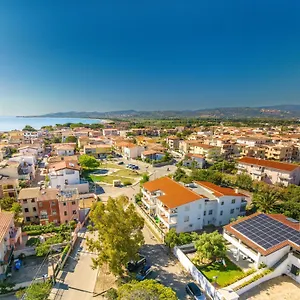 https://casa-elisa-la-caletta.in-sardinia.net